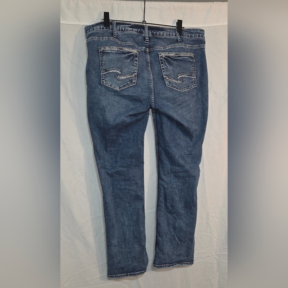 Silver Jeans Suki Size 18 Mid Rise Straight Leg Slightly Distressed - Picture 2 of 13